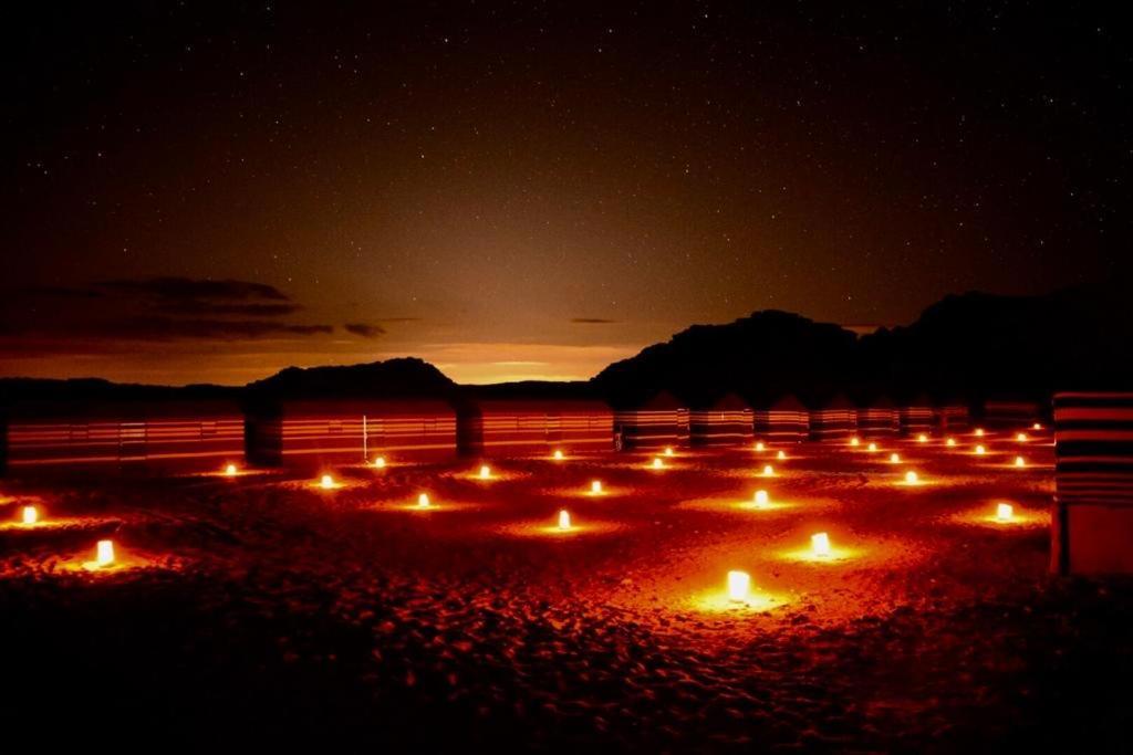 Desert Shine Camp وادي رم المظهر الخارجي الصورة